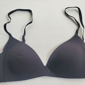 Lululemon bra 34B